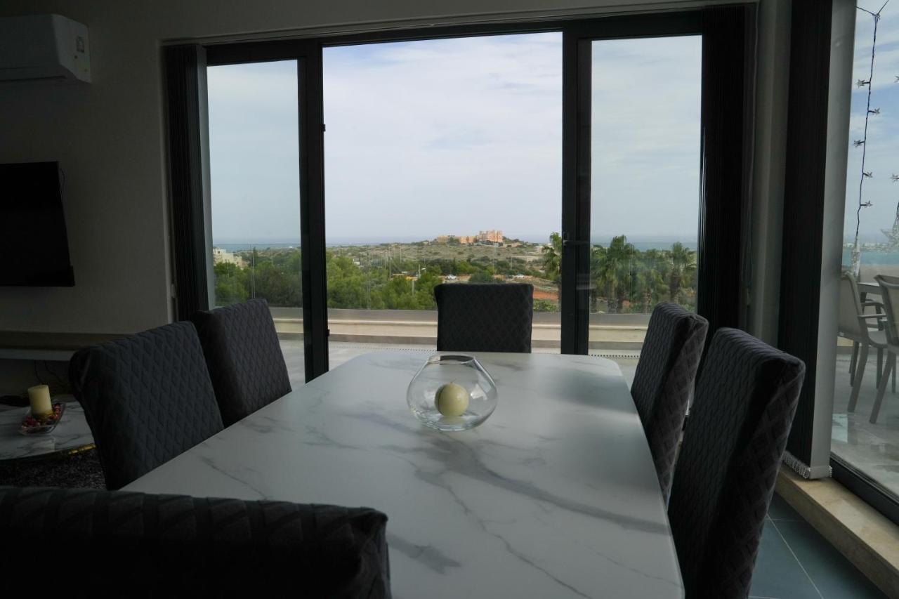 شقة Lux Sea&Country Views With Pool المليحة المظهر الخارجي الصورة